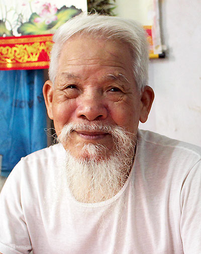 Cụ ông ngay sát tuổi ngơi nghỉ trọ nuôi bà xã bệnh Cụ ông gần tuổi làm việc trọ nuôi vợ bệnh