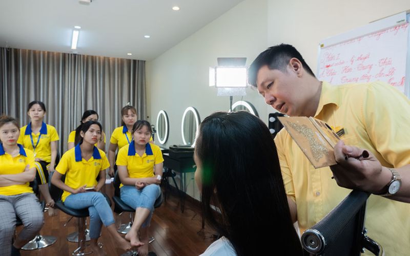 Lưu ngay địa chỉ cửa hàng học hóa trang ở bình dương chất lượng Lưu ngay địa chỉ học biến hóa ở tỉnh bình dương chất lượng
