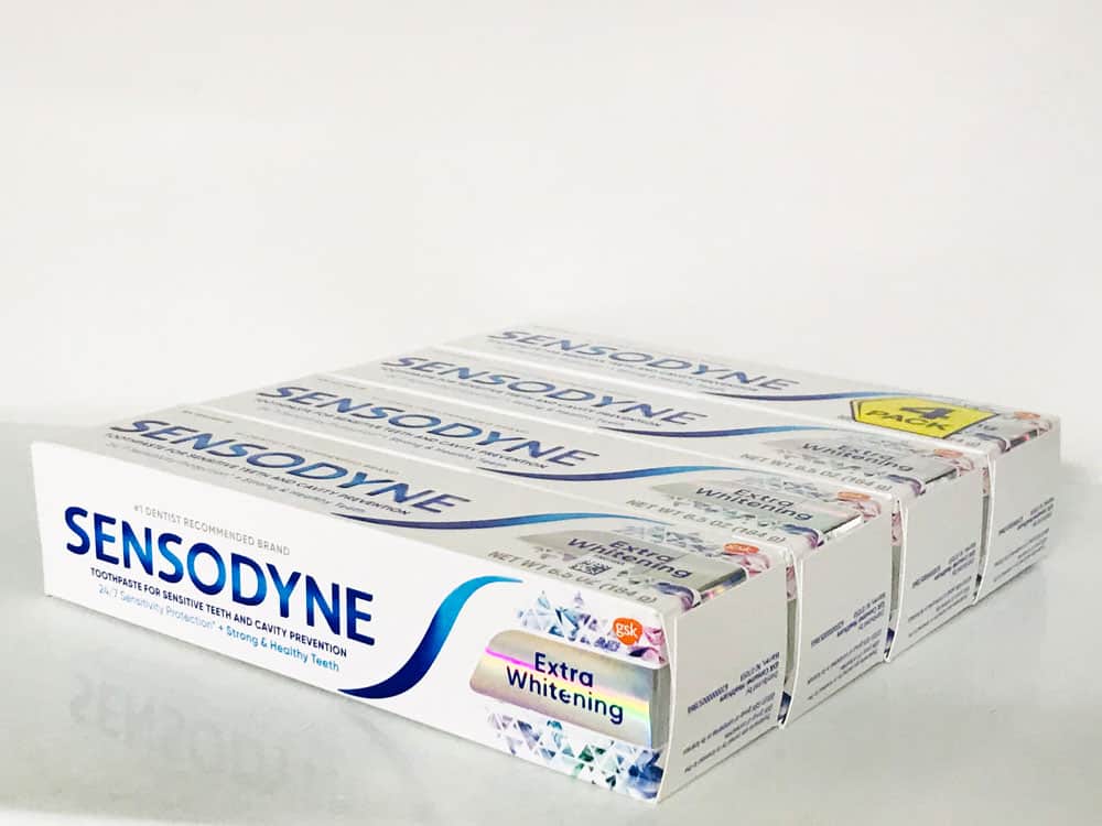 Lốc  kem tấn công răng đến răng mẫn cảm sensodyne extra whitening g x